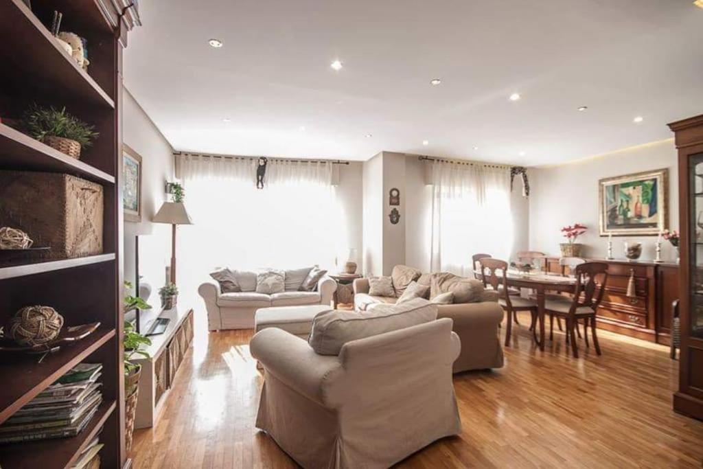Apartamento + Parking En El Centro De Cartagena Kültér fotó